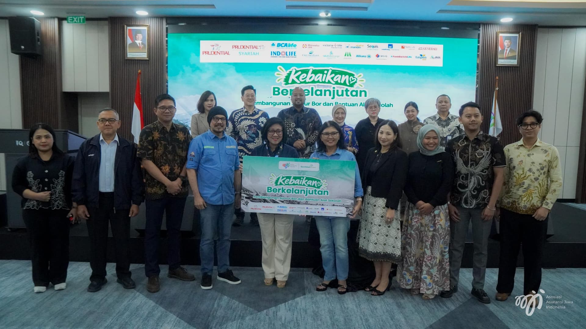 AAJI dan 19 Perusahaan Anggota Gandeng "Benih Baik" Salurkan Donasi Pemulihan Gempa NTT