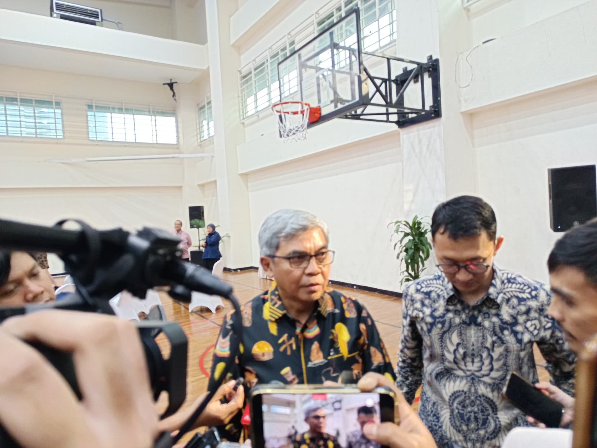 Gelar OTT, KPK Tangkap Bupati Bolmut Sirajudin Lasena