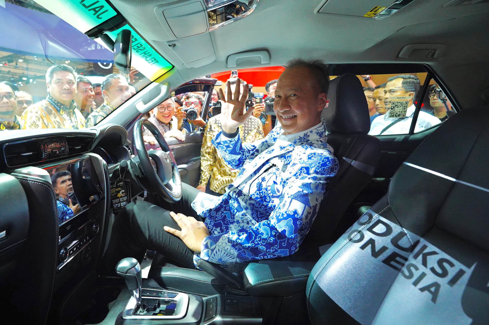 Powering Up: How a $1.9 Billion Electric Vehicle Wave Sparked an Indonesian Manufacturing Boom