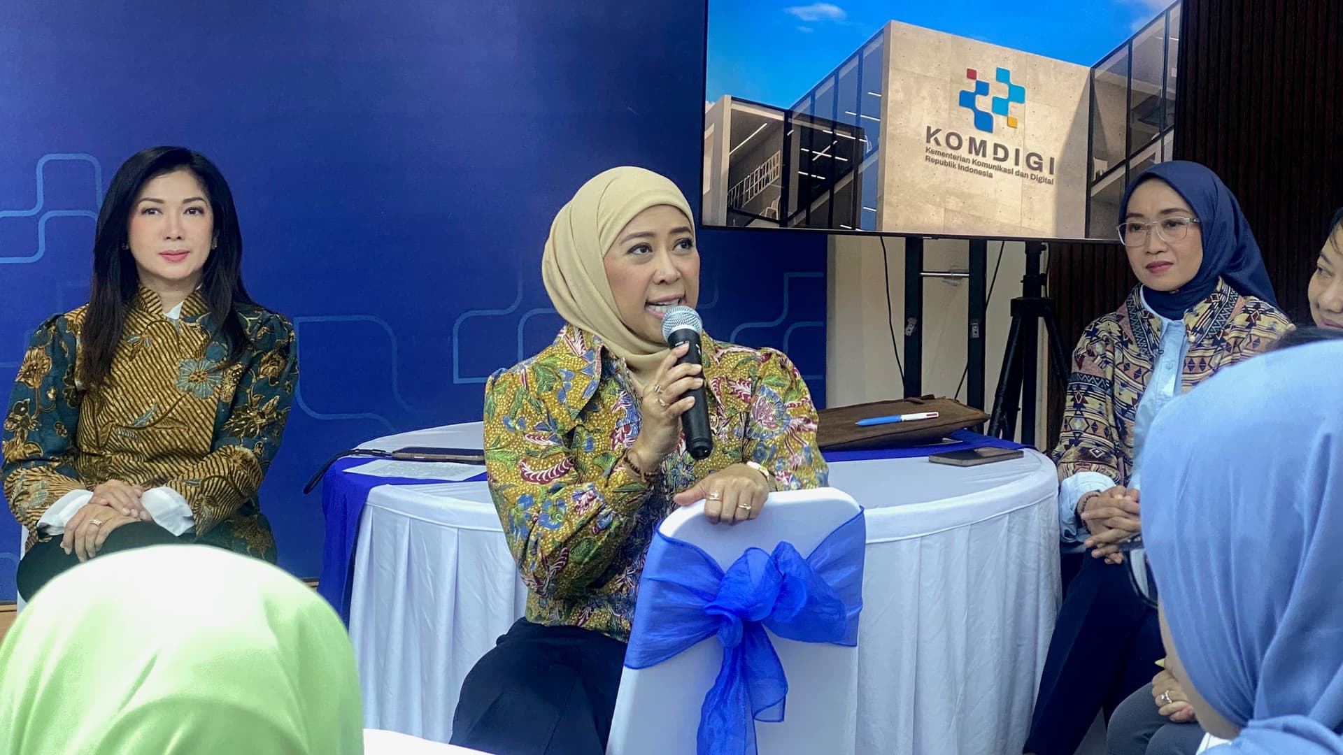 Rosalia Indah dan Sriwijaya Air Terancam Diblokir Kemenkomdigi