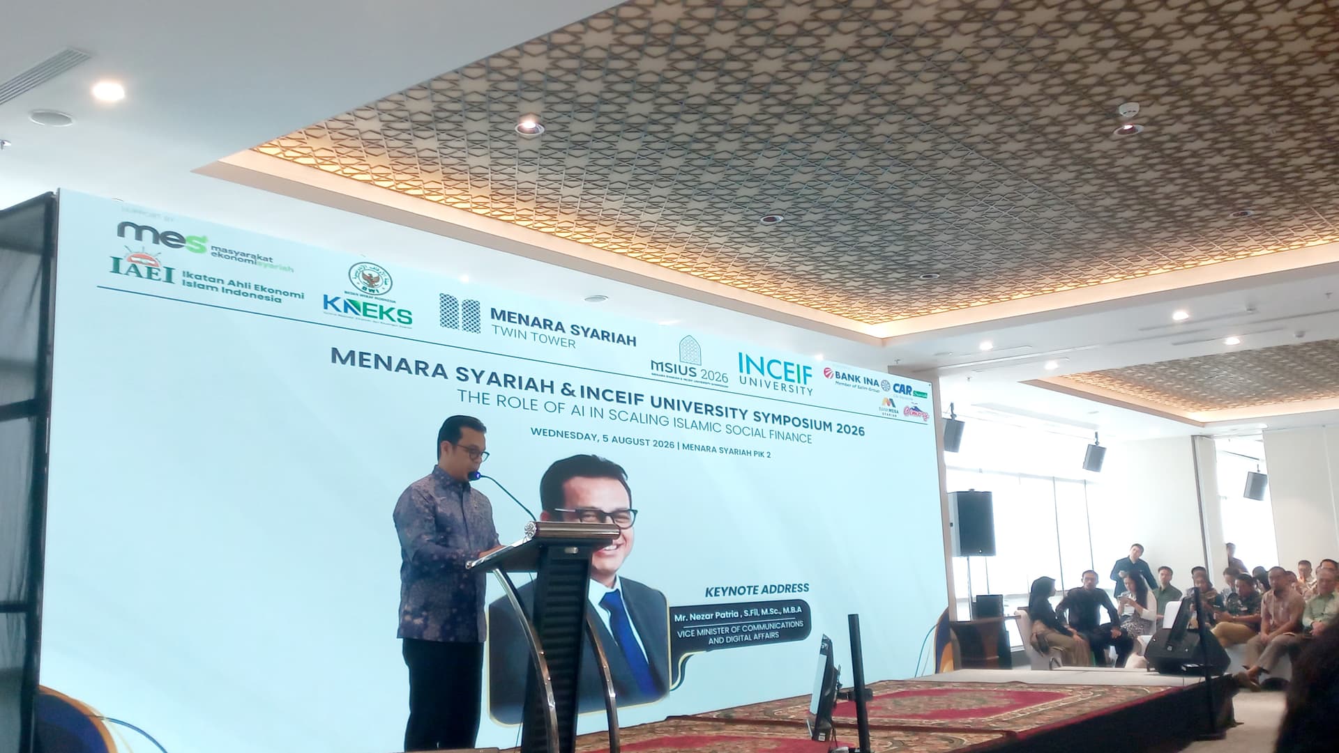 Wamenkomdigi: Peran Sentral AI Pacu Keuangan Syariah Global Menuju US$ 9,7 Triliun