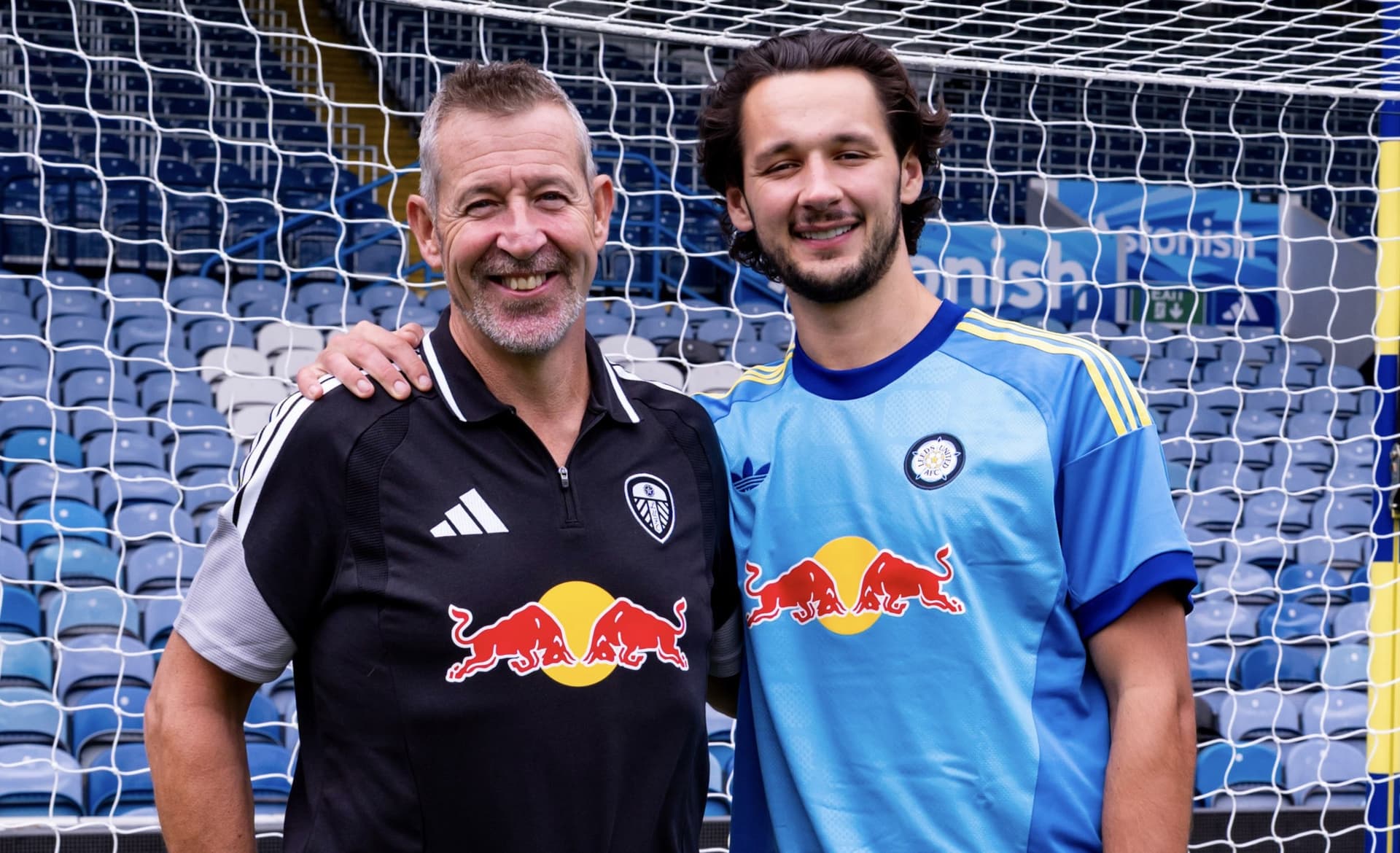  Ditransfer Leeds United Rp860 Miliar, James Trafford Kiper Termahal Inggris  