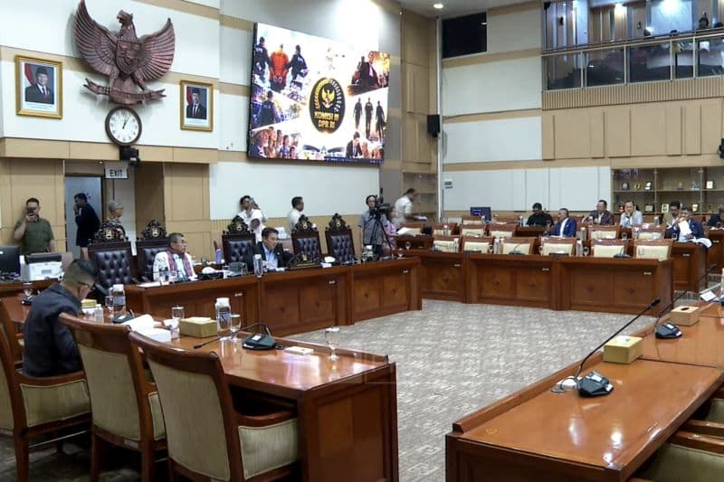 Komisi III DPR Setujui 14 Calon Hakim Agung dan Hakim Ad Hoc MA 