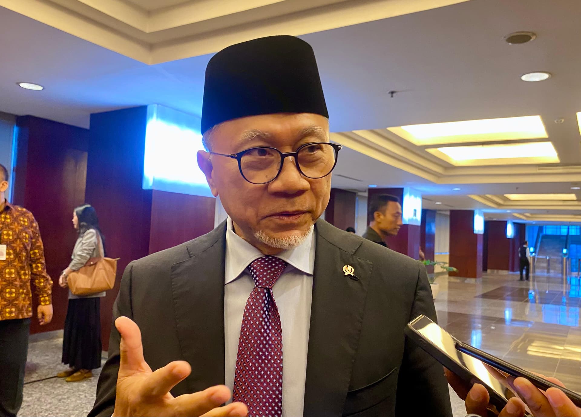 Menko Zulhas: Anggaran MBG 2027 Capai Rp240 Triliun