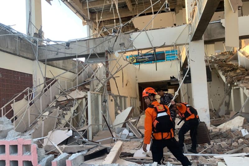 Death Toll Jumps to 38 as Powerful 7.7 Magnitude Quake Batters Eastern Region