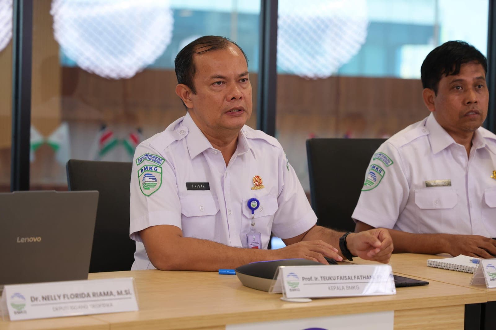 BMKG Catat 235 Gempa Susulan di Flores, Imbau Waspada Bangunan Rusak dan Hoaks