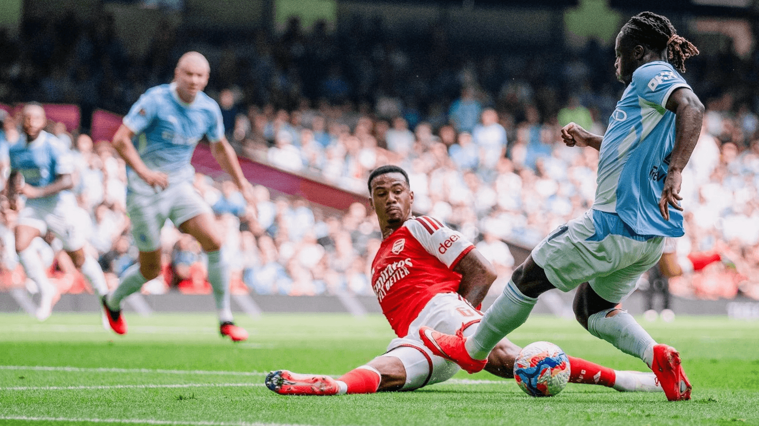 Lupakan Kekalahan dari Arsenal, Manchester City Alihkan Fokus ke Liga Premier