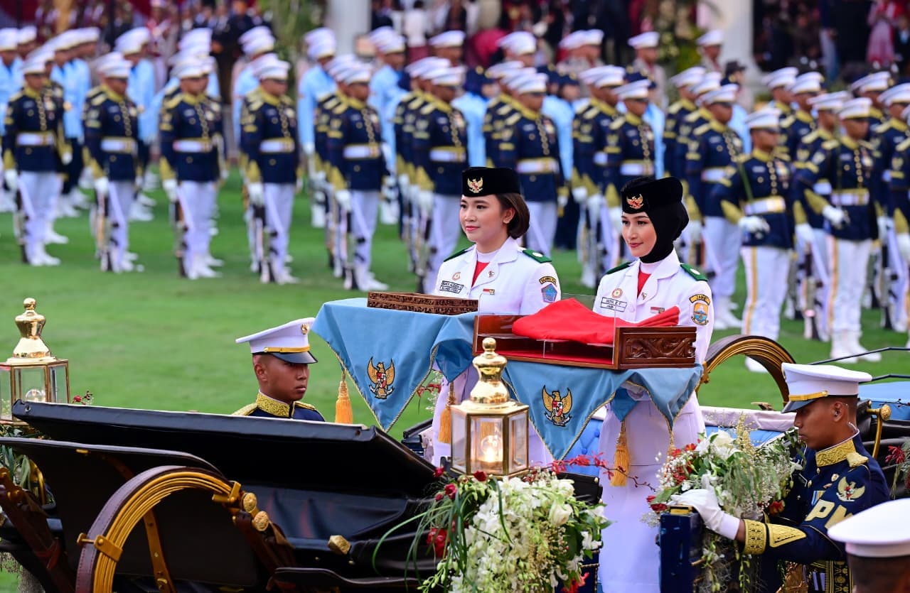 Kirab Bendera Pusaka Tutup Rangkaian HUT Ke-81 RI di Istana Merdeka