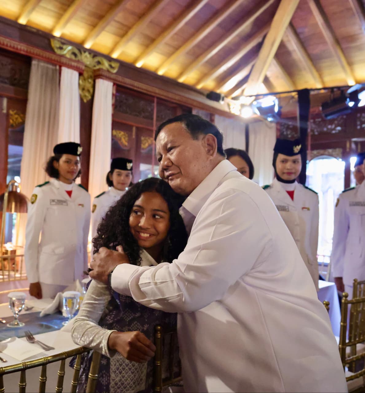 Prabowo Undang Petugas Upacara HUT Ke-81 RI ke Hambalang, Seskab Teddy: Sampaikan Apresiasi