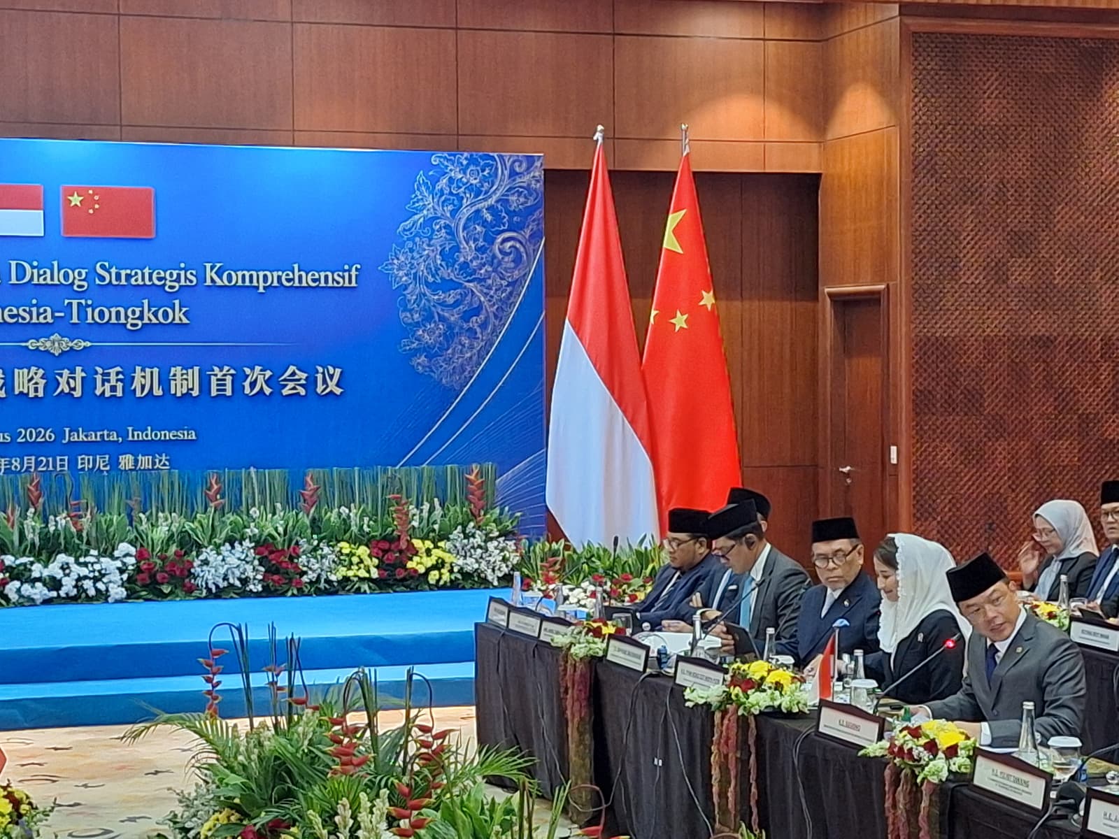 Menlu Sugiono Sampaikan Simpati Bencana Taifun Dolphin, Wang Yi Doakan Korban Gempa NTT