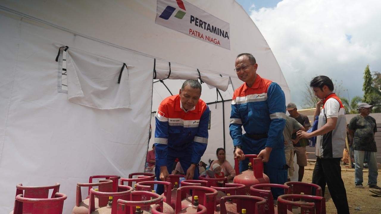 Pertamina Salurkan 9.600 Paket Sembako untuk Warga Terdampak Gempa Flores