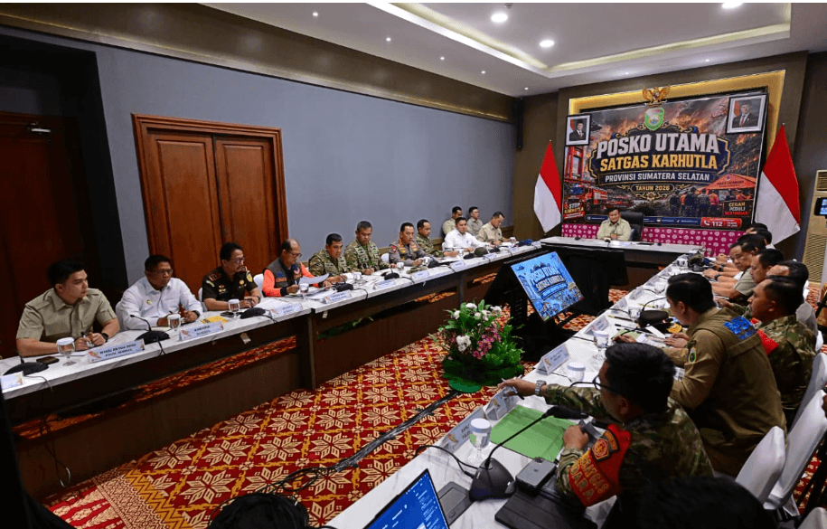 Mensesneg Jelaskan Alasan Menhut Raja Juli Tak Ikut Rapat Karhutla dengan Prabowo 