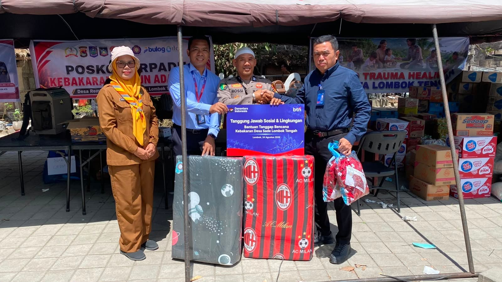 BTN Salurkan Bantuan untuk Warga Terdampak Kebakaran Desa Adat Sade