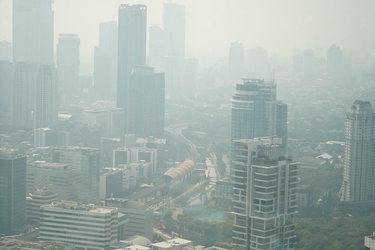 Kualitas Udara Jakarta Masuk 3 Terburuk di Dunia di Minggu Pagi