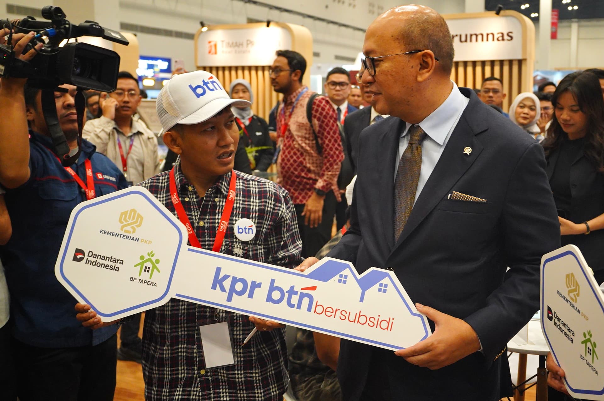 Hari Pertama Danantara Housing Expo Diserbu Ribuan Orang, Himbara Beri Promo DP 1% Hingga Bunga 2,75%