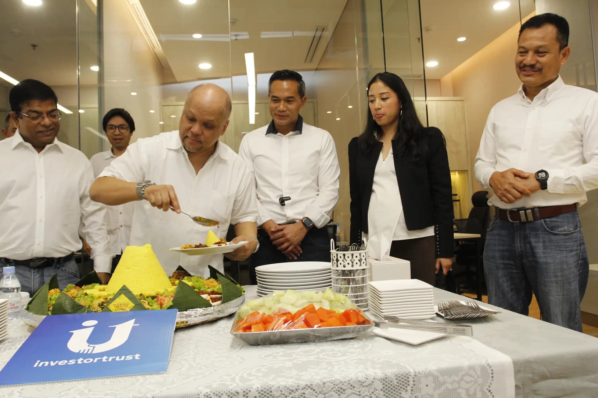 Tiga Tahun Investortrust: Hadir untuk Meliterasi