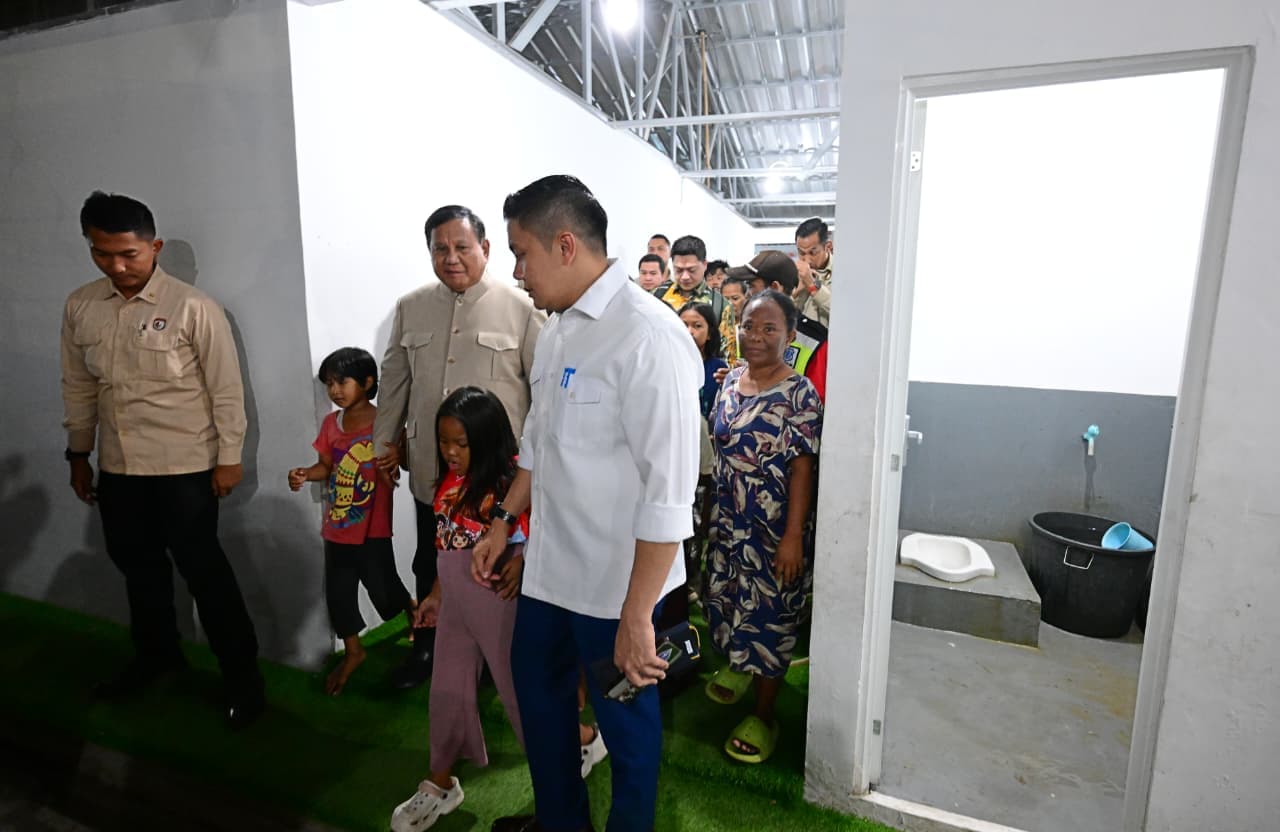 Kunjungi Hunian Baru Warga Eks BantaranSenen, Prabowo: Semoga Layak, Aman, dan Nyaman 