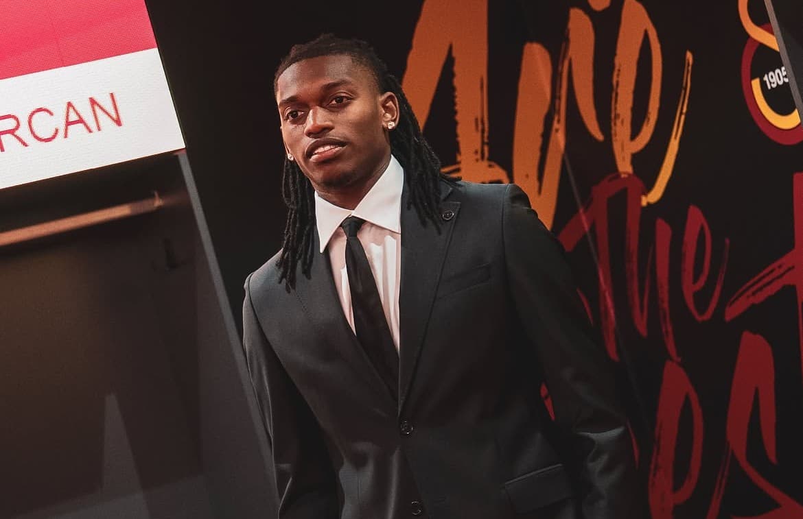 Rafael Leao Tinggalkan AC Milan dengan Rp783 Miliar, Pesan Terakhirnya Bikin Fans Haru 