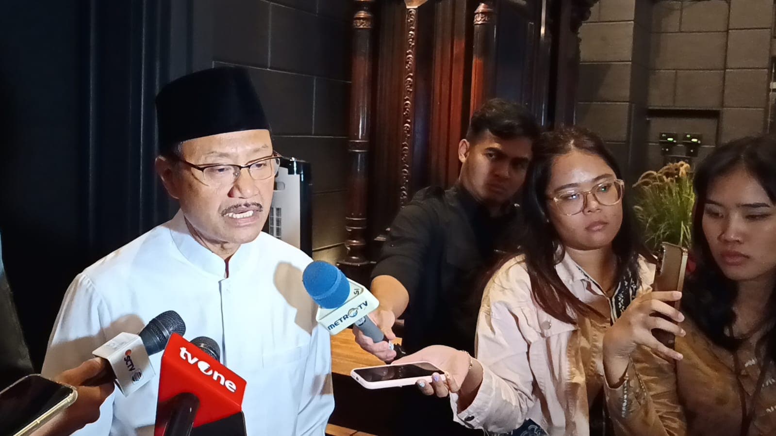 Gus Ipul Ungkap 1,4 Juta Penerima Bansos Terindikasi Judol, Ada yang Tembus Rp 2,68 Miliar