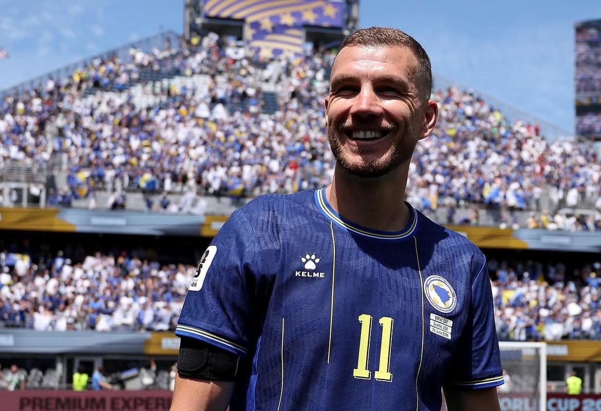 Edin Dzeko Akhiri 20 Tahun Bersama Bosnia, Laga Lawan Swedia Jadi Perpisahan