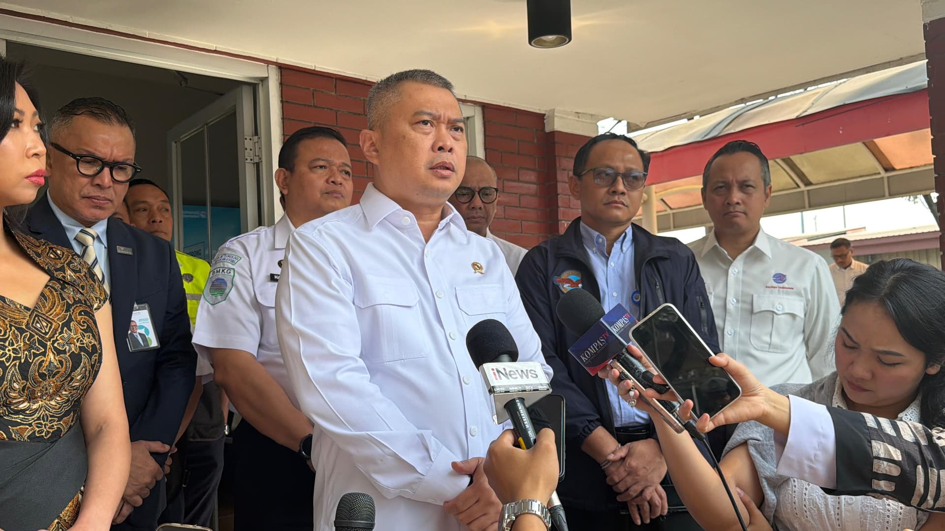 Lapor ke Prabowo, Menhub Sebut Bandara Atung Bungsu Sudah Dibuka Kembali