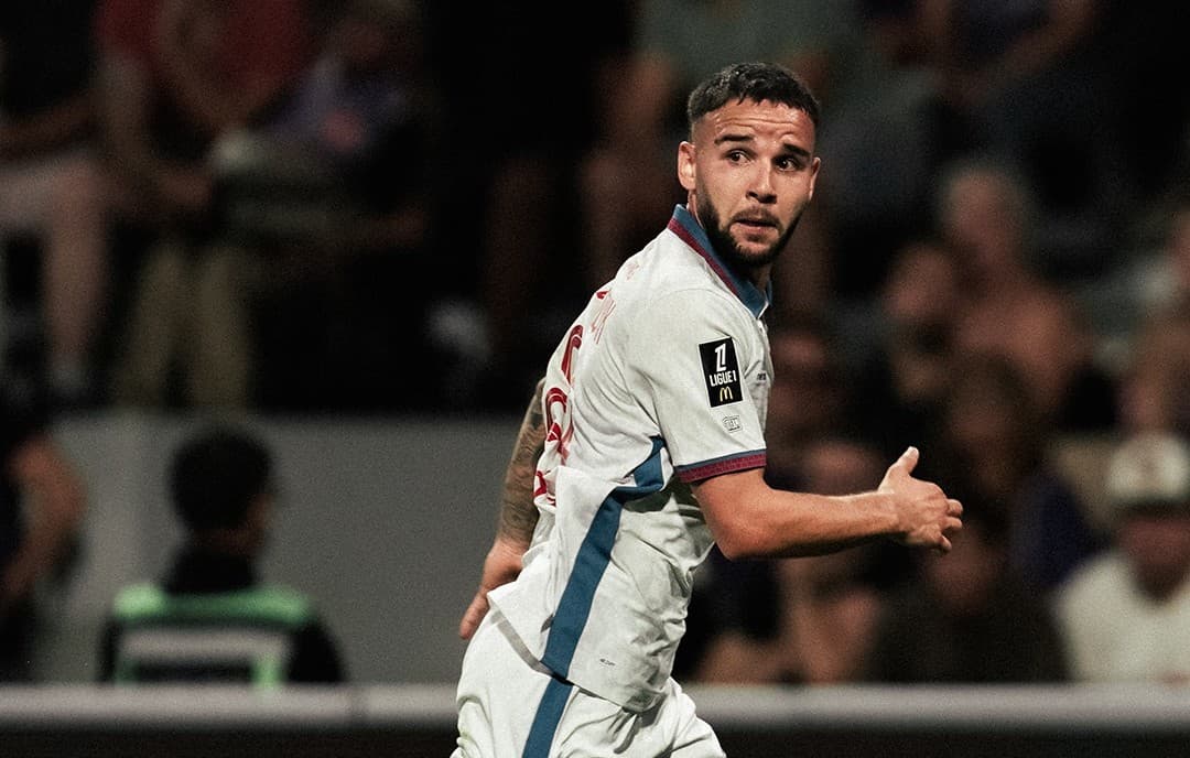 Masuk Skuad Lawan Real Betis, Calvin Verdonk Berpeluang Catat Sejarah Liga Champions