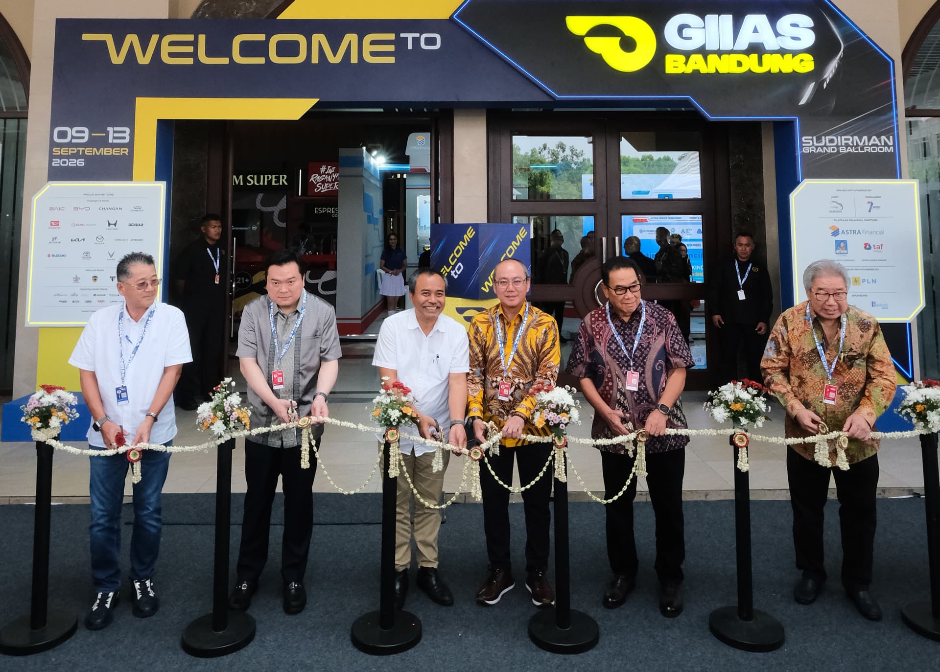  Resmi Dibuka, GIIAS Bandung 2026 Hadirkan 19 Merek Kendaraan Global