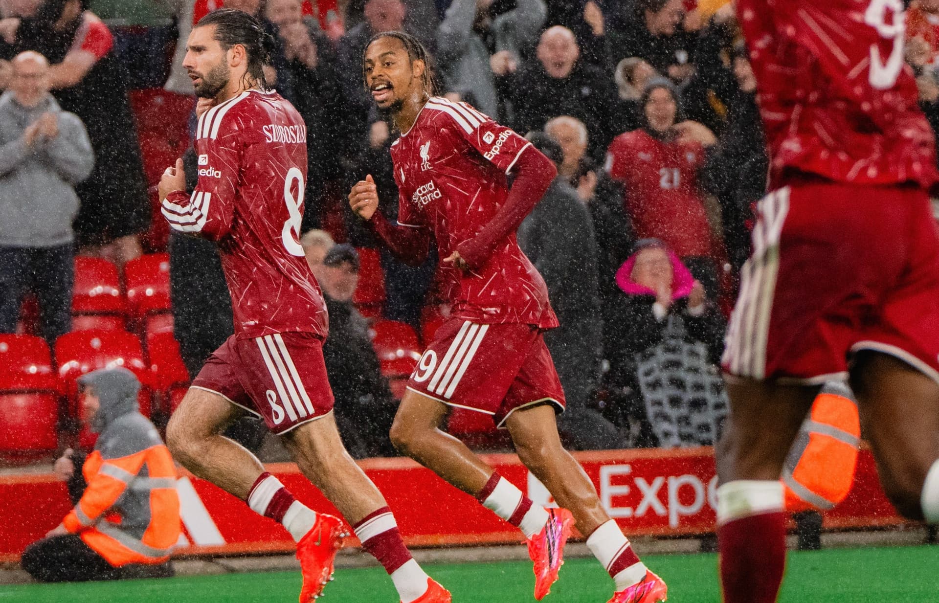 Dominik Szoboszlai Cetak Gol Spektakuler di Carabao Cup, Andoni Iraola Terpukau