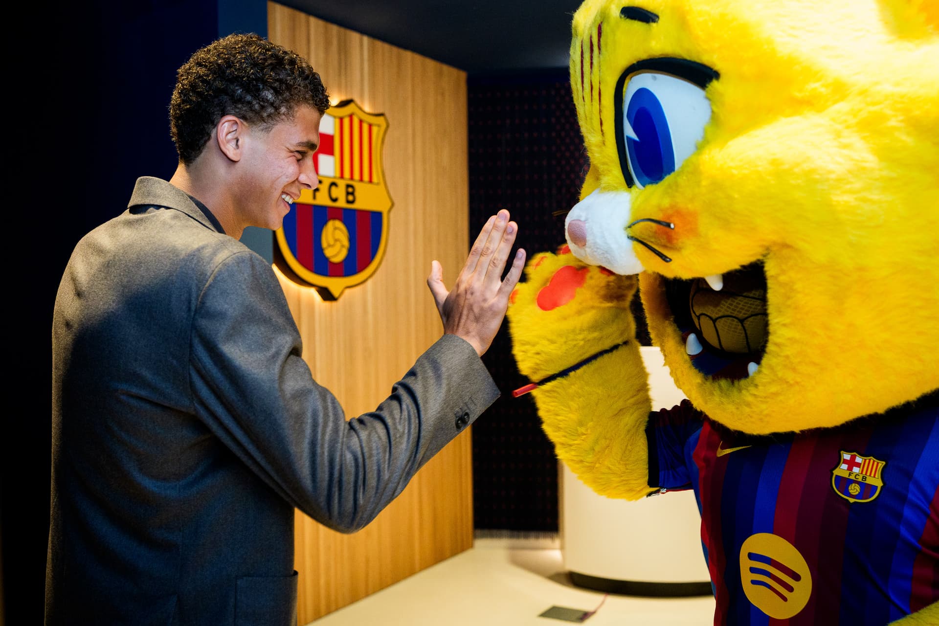 Dijuluki Haaland dari Sungai Nil, Hamza Abdelkarim Dapat Kontrak Baru Barcelona 