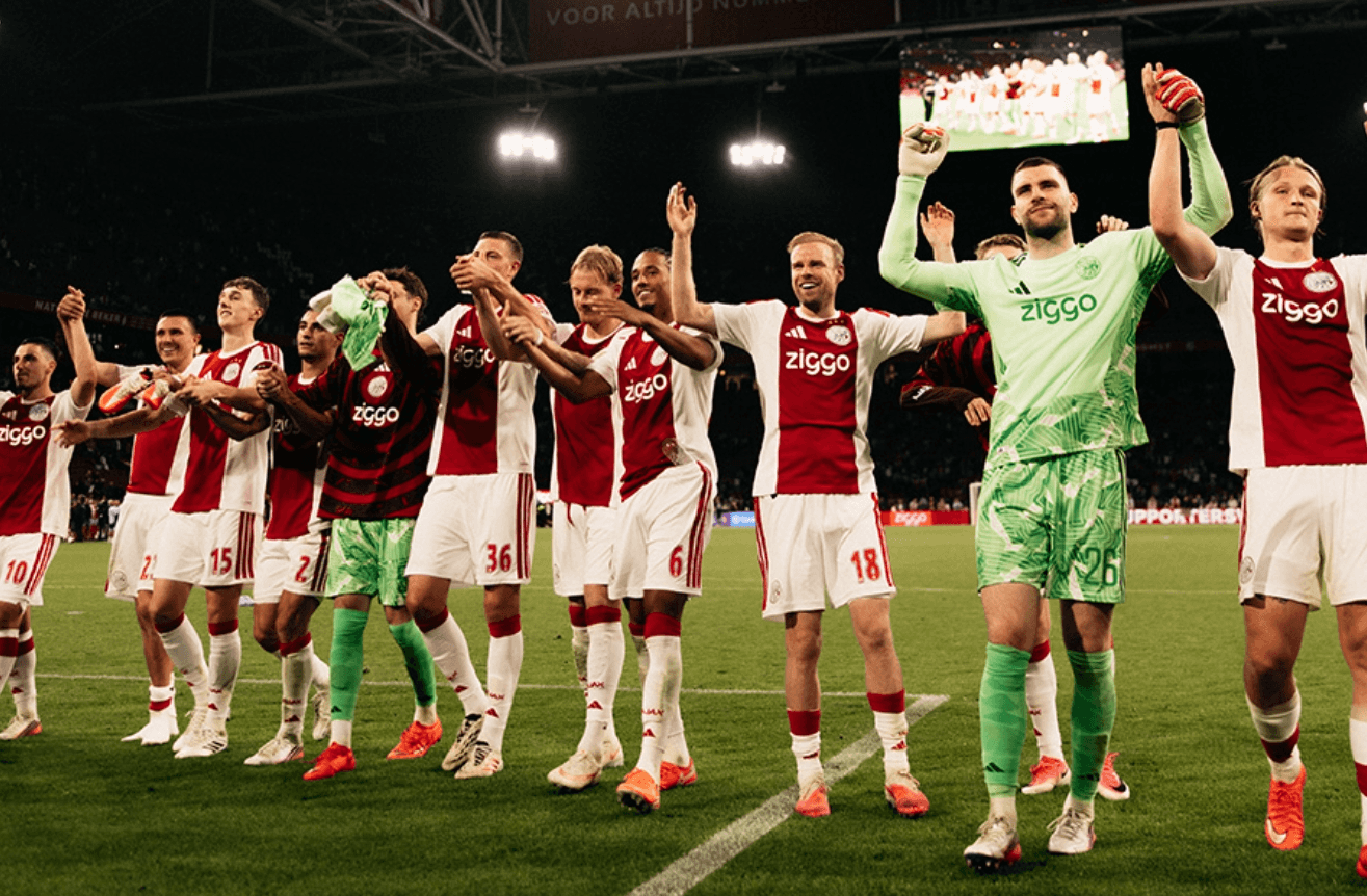 Ajax Lumat Willem II di Eredivisie, Maarten Paes Kalahkan Nathan Tjoe-A-On 