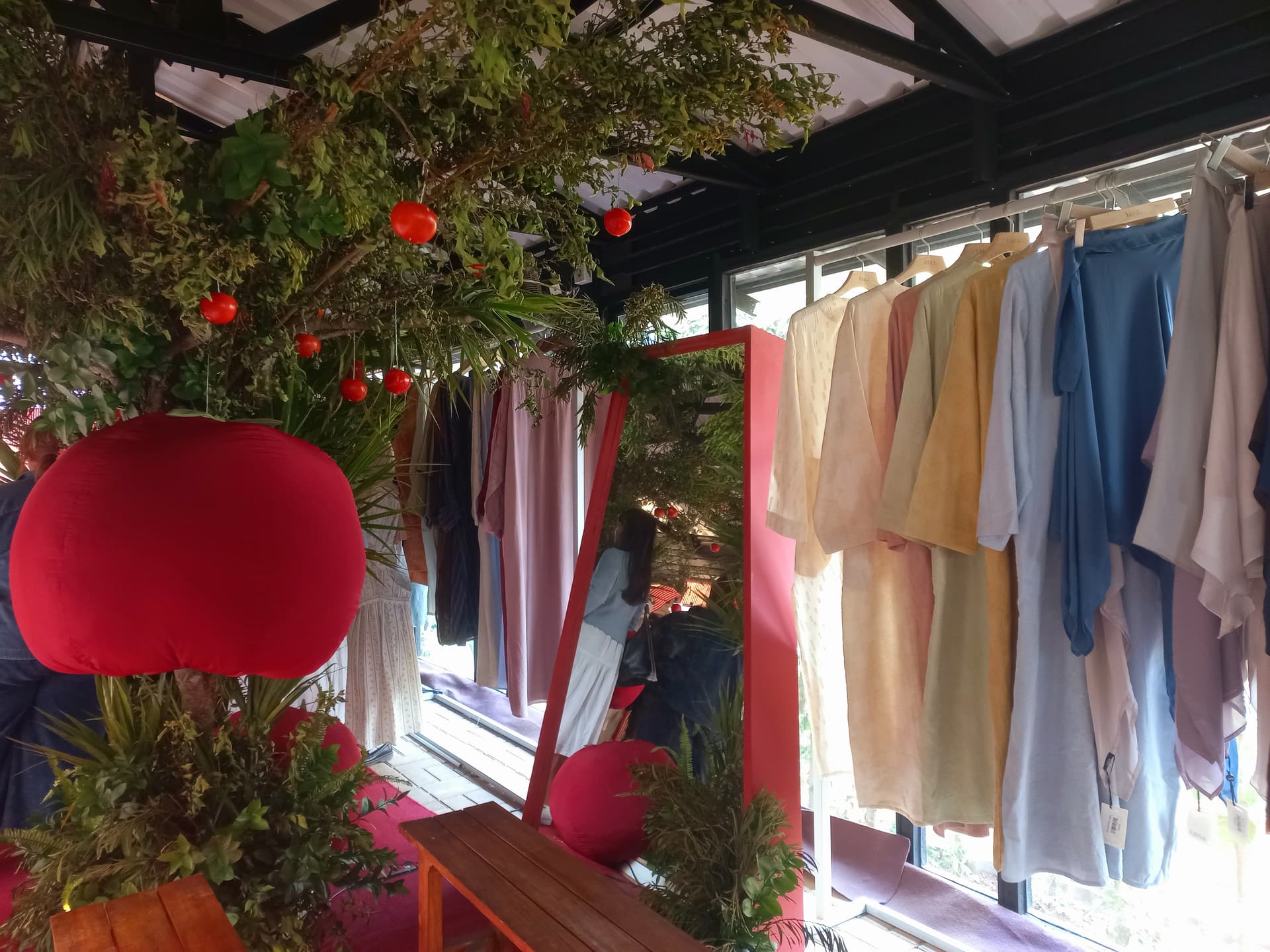 TAZA Perkuat Ekosistem Modest Fashion Lewat Pop-Up Market Summer Marché Vol. II