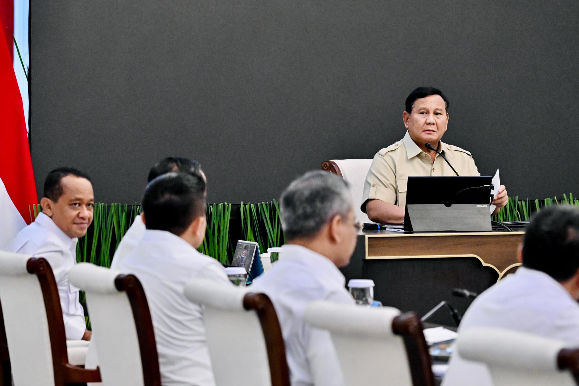 Seskab Teddy Ungkap 6 Langkah Presiden Prabowo Menuju Kemandirian Energi