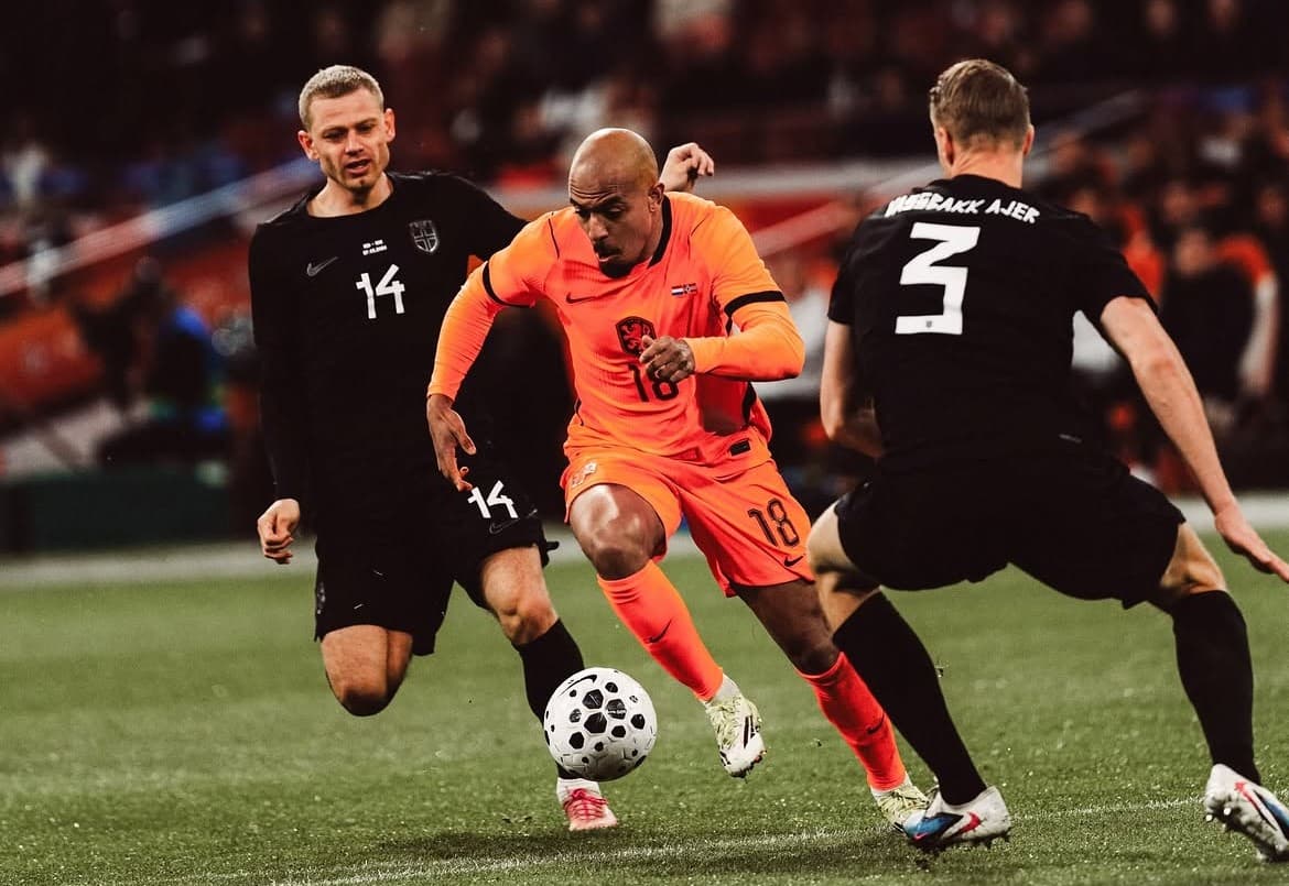 Donyell Malen Batal Perkuat Belanda, Xavi Hernandez Ungkap Kondisi Cedera Lututnya