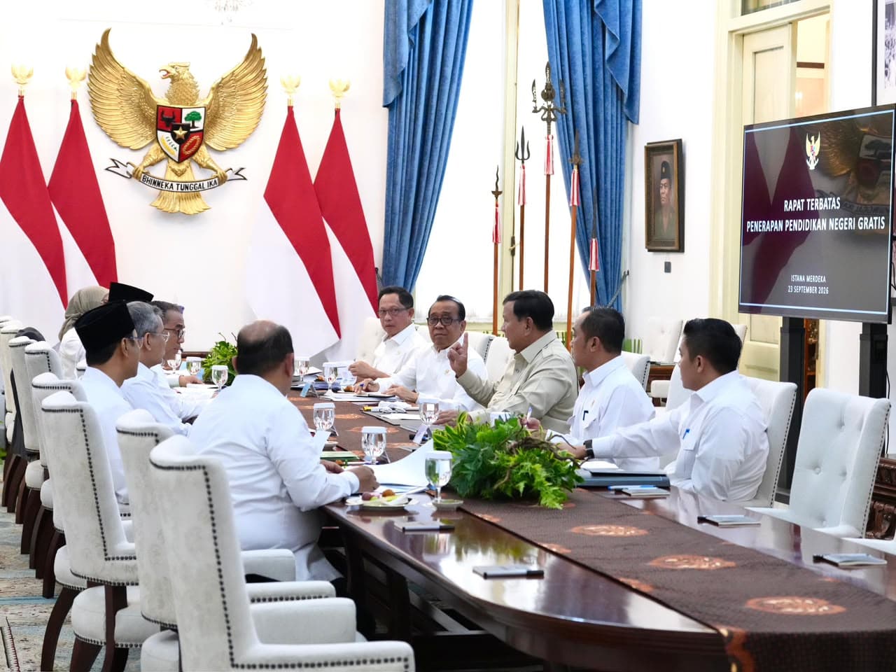 Seskab Teddy: Presiden Prabowo Percepat Pendidikan Gratis, Rencana Kuliah Bebas Biaya Dimatangkan