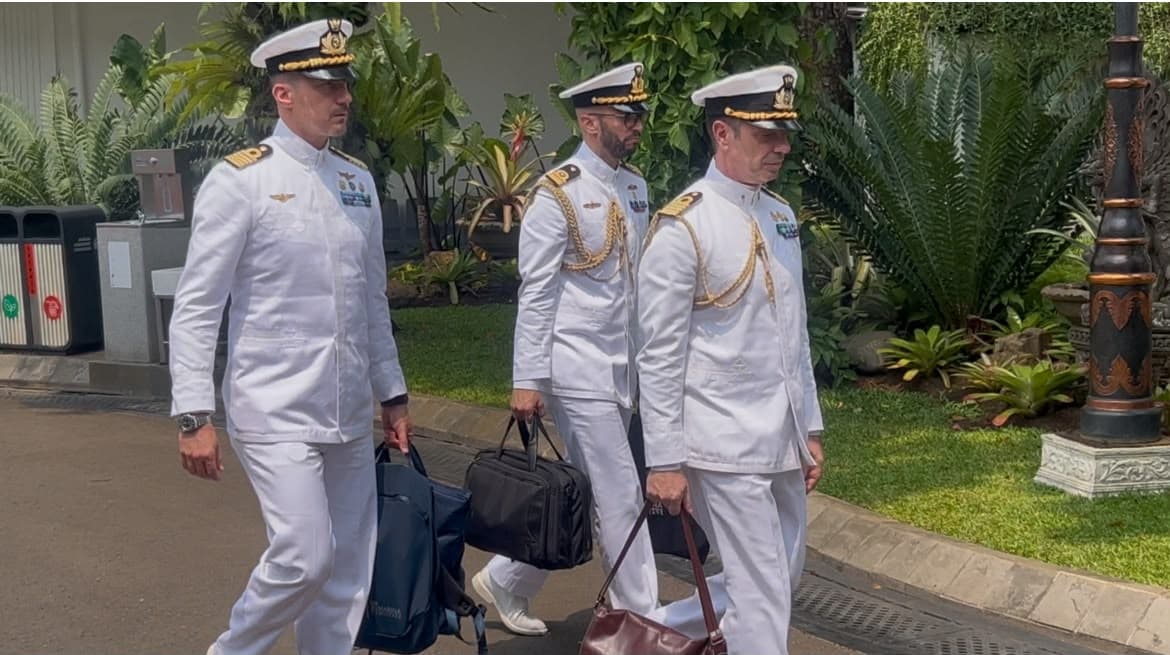 Prabowo Terima Kepala Staf AL Italia, KRI Sriwijaya-100 Bakal Turut Atasi Karhutla