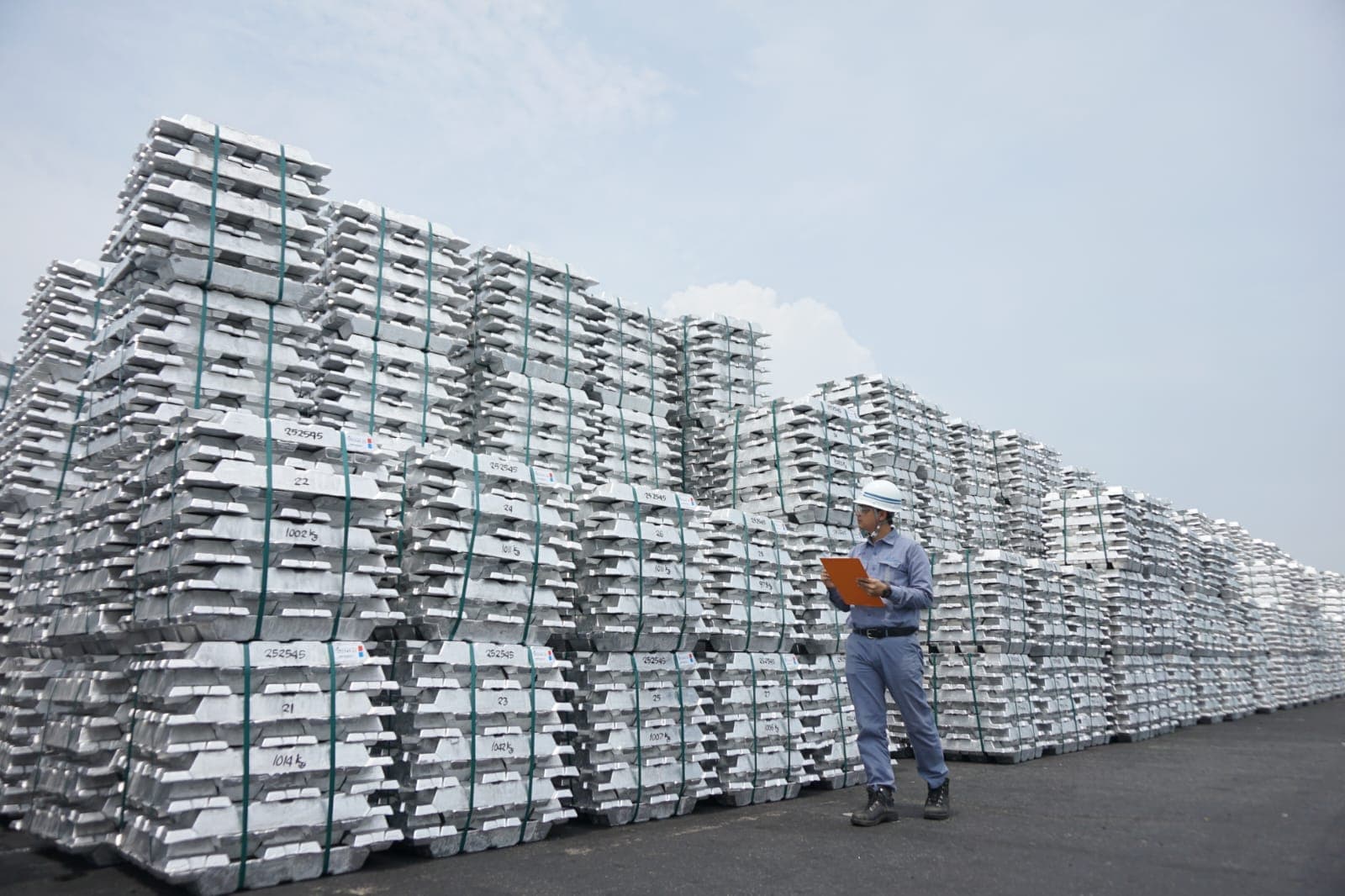 Hilirisasi Mineral Dorong Nilai Tambah RI, MIND ID Catat Nilai Ekonomi Rp 185,16 Triliun  