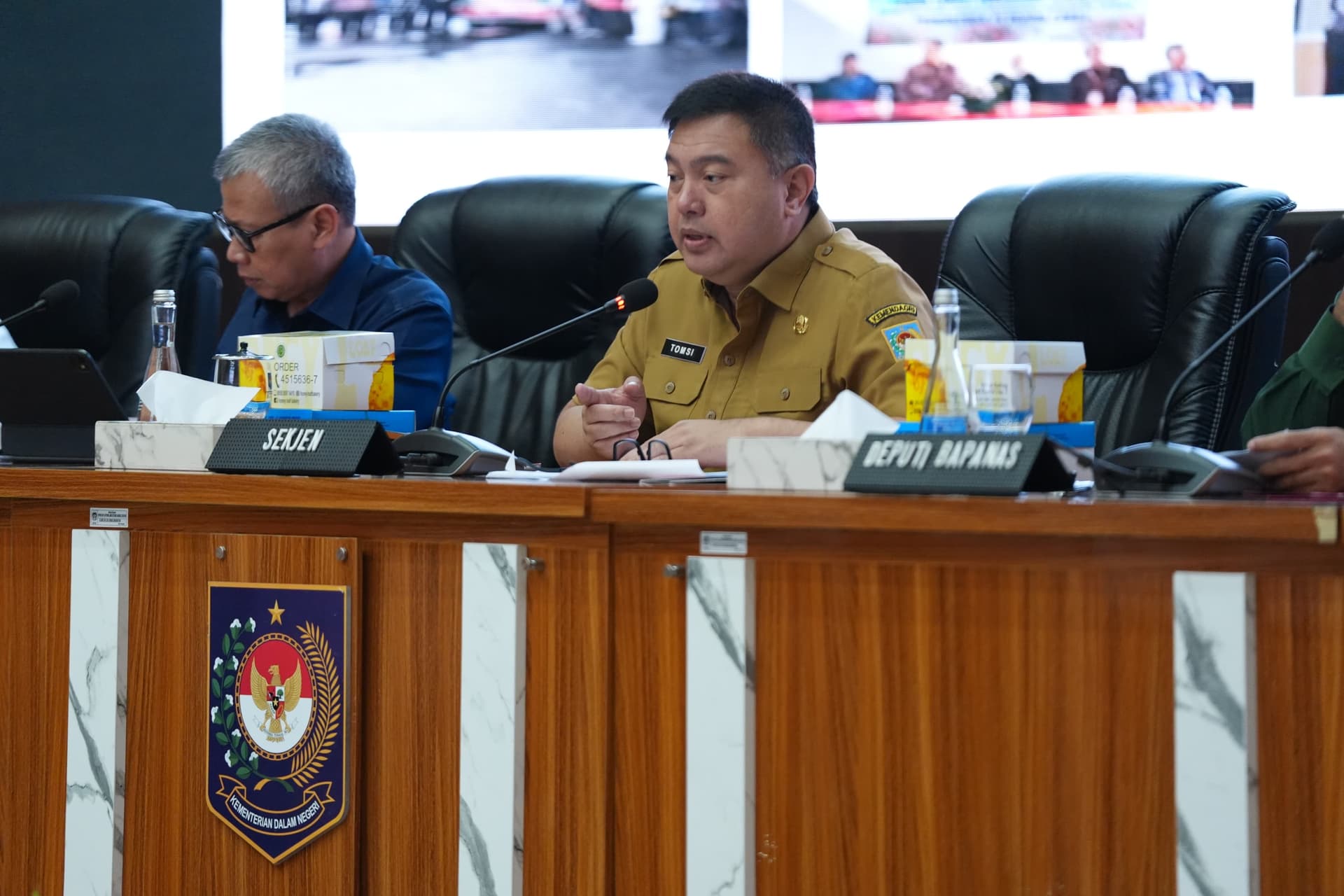 Kemendagri Minta Pemda Waspadai Kenaikan Harga Cabai dan Beras