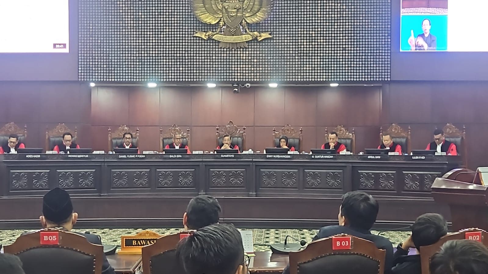 Gugatan Denny Indrayana Cs Tidak Diterima MK, Gibran Rakabuming Tetap Wapres