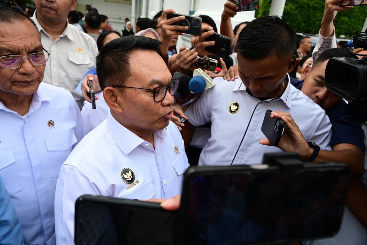 Prabowo Gelar Ratas Penanganan Karhutla dengan Menko Dudung, Panglima TNI, hingga Kapolri 