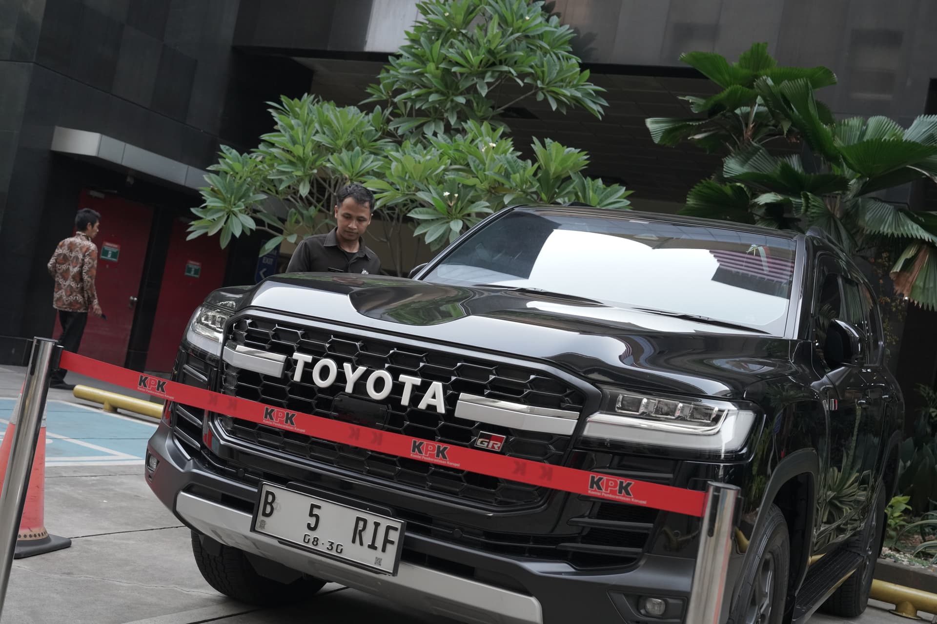 KPK Sita Land Cruiser Orang Kepercayaan Nusron Wahid, Diduga Bawa Uang Hasil Korupsi ATR/BPN