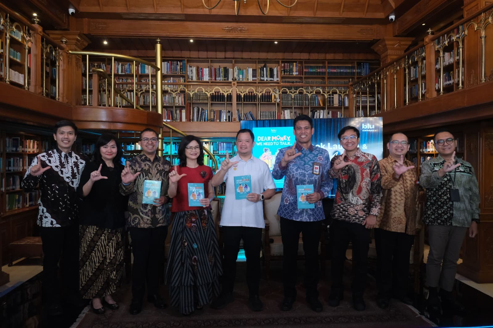 Sabet Rekor MURI, BCA Digital Himpun Karya 50 Jurnalis dalam Buku Literasi Keuangan