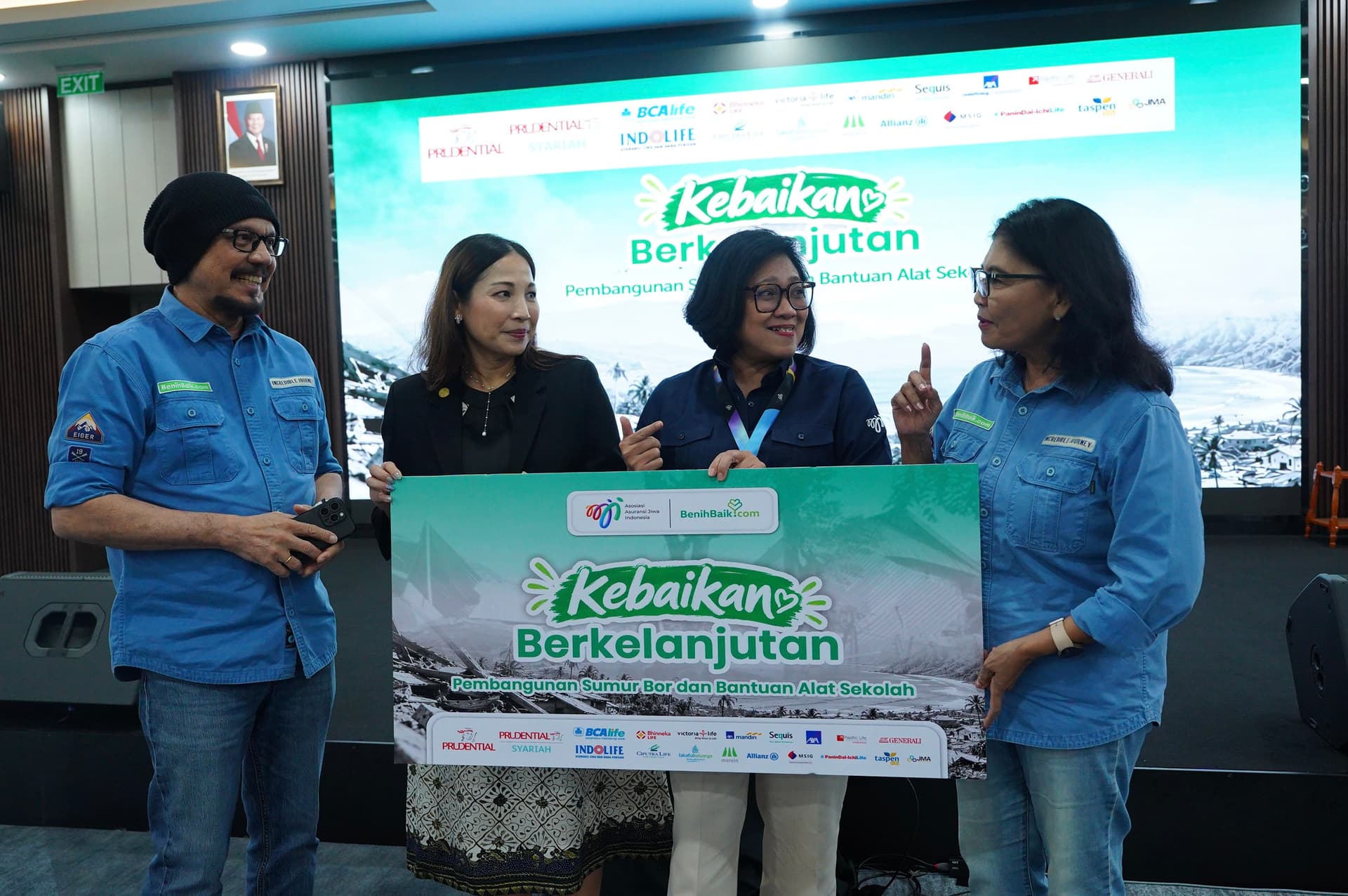 AAJI Bersama 19 Perusahaan Anggota Salurkan Donasi Rp 315 Juta untuk Pemulihan Gempa NTT 