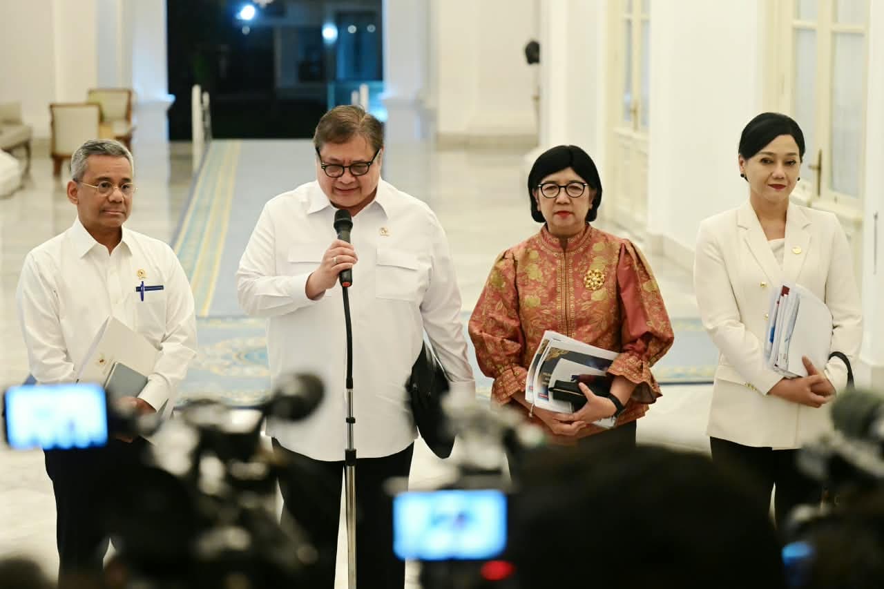 Airlangga dan Suahasil Kompak Lapor ke Prabowo Ekonomi RI Masih Stabil 