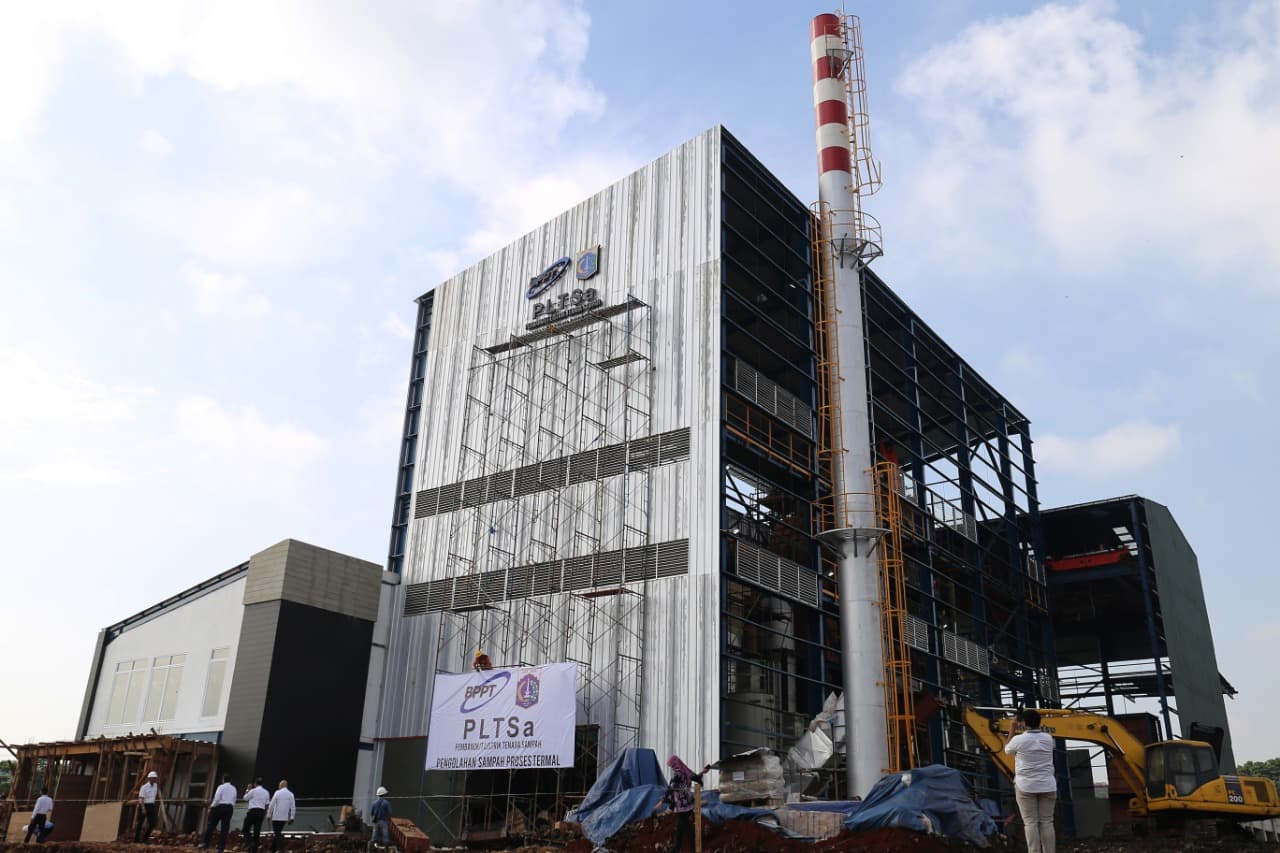 Indonesia Bets on Off-Budget Capital to Power 55,000 Homes From Landfill Waste