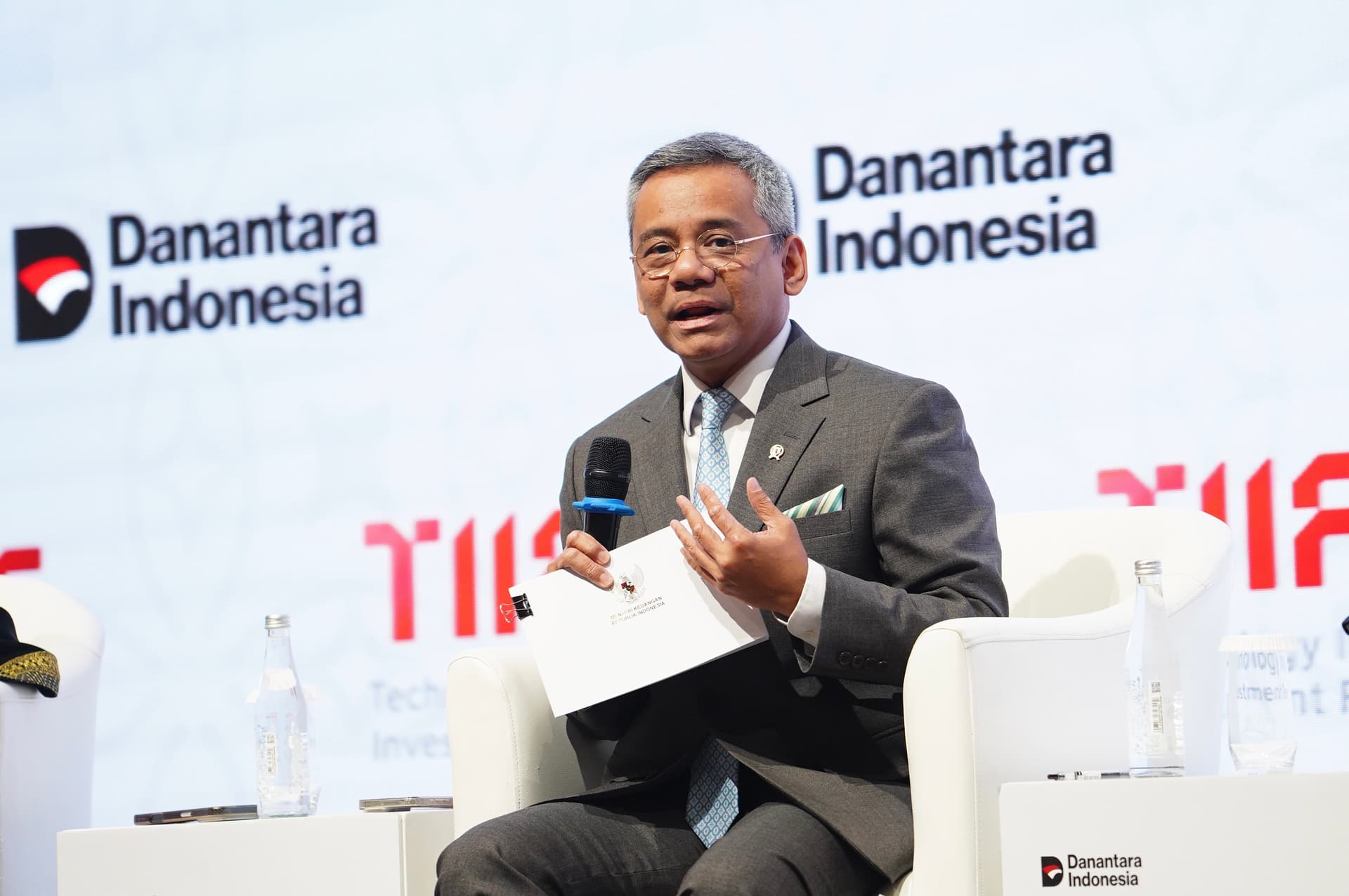 Fiscal Discipline Meets Fuel Reality: Treasury Defends Spending Targets as Bahlil Embarks on Asian Energy Hunt