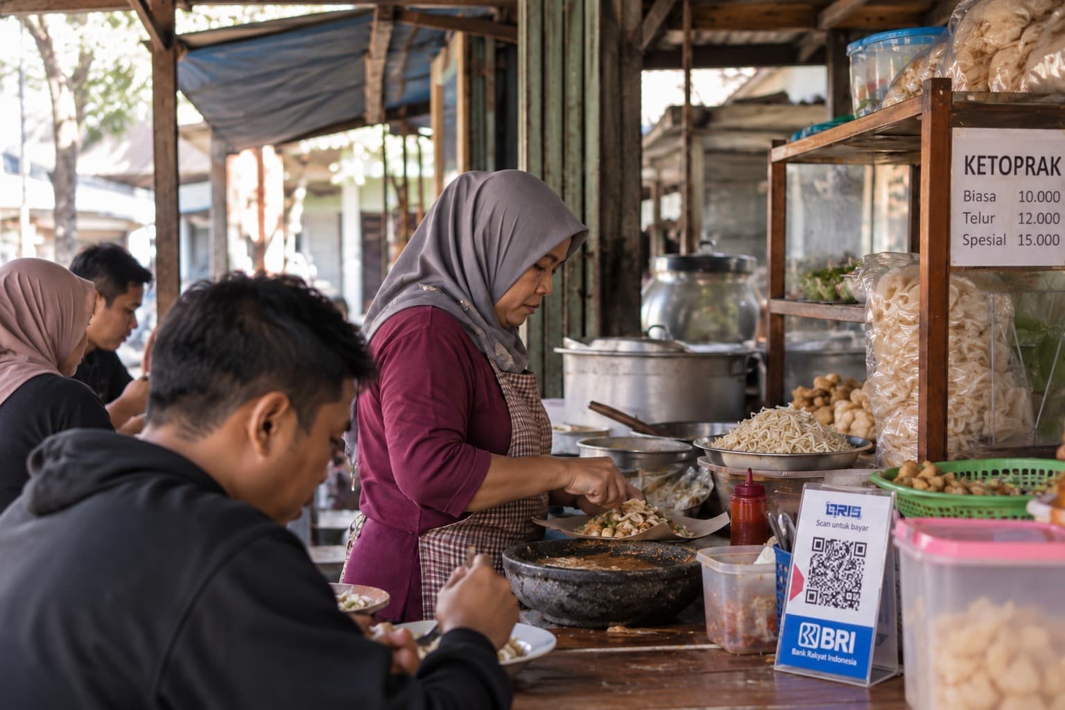 KUR BRI Buka Jalan Rezeki Lintas Generasi melalui Sepiring Ketoprak 