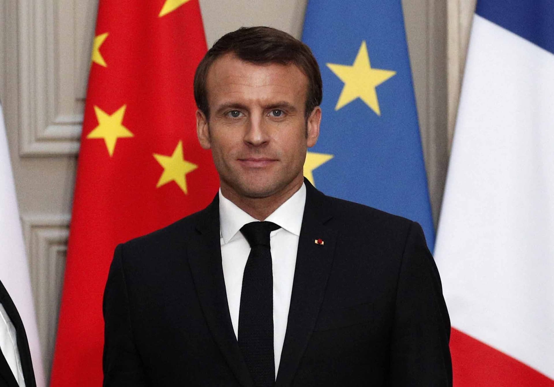 Prancis Dilanda Kerusuhan dan Penjarahan, Macron: Perusuh Akan Ditindak Tegas