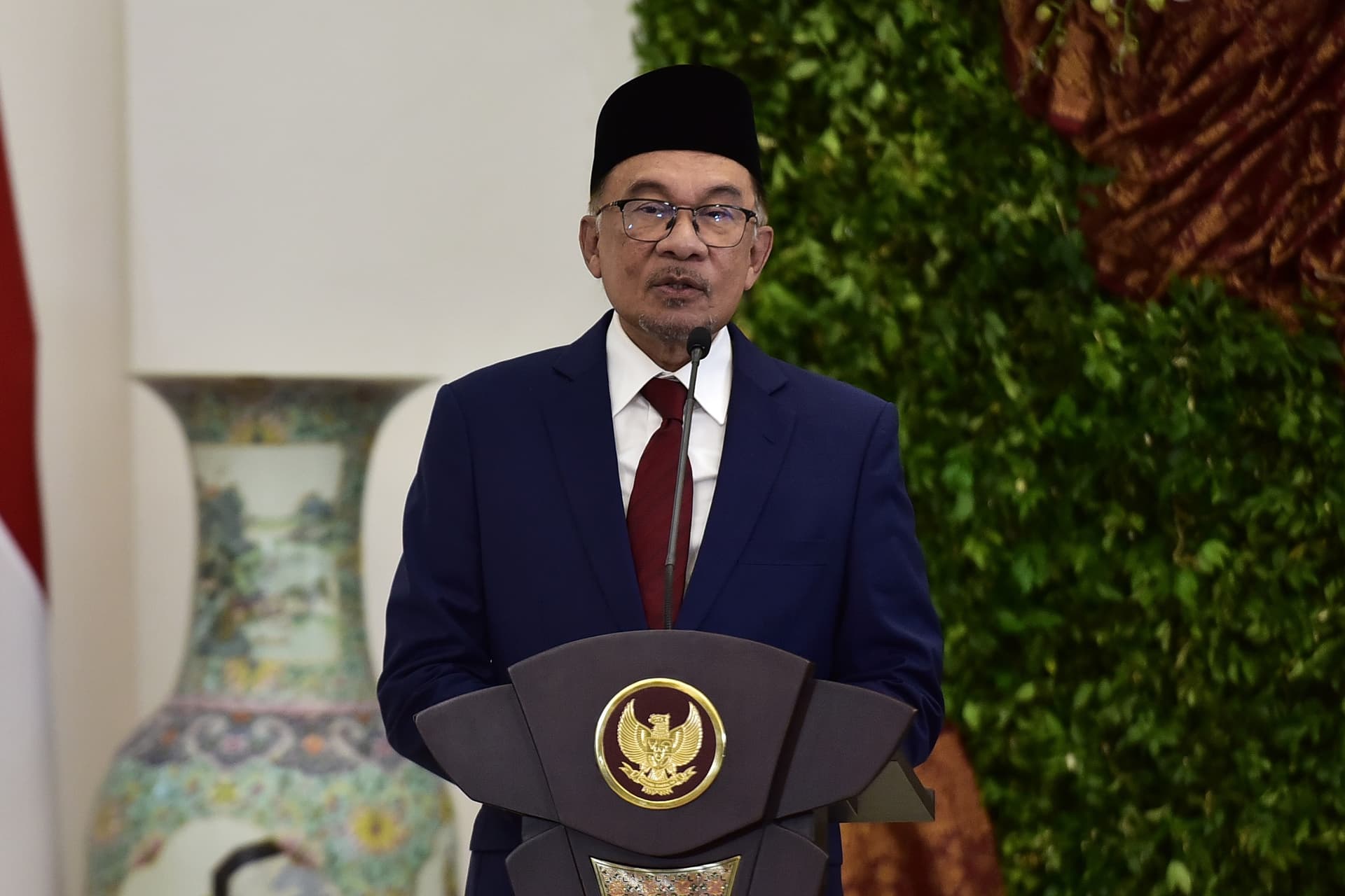 Mulai Juni 2027, Malaysia Naikkan Upah Minimum Jadi Rp 8,7 Juta per Bulan 