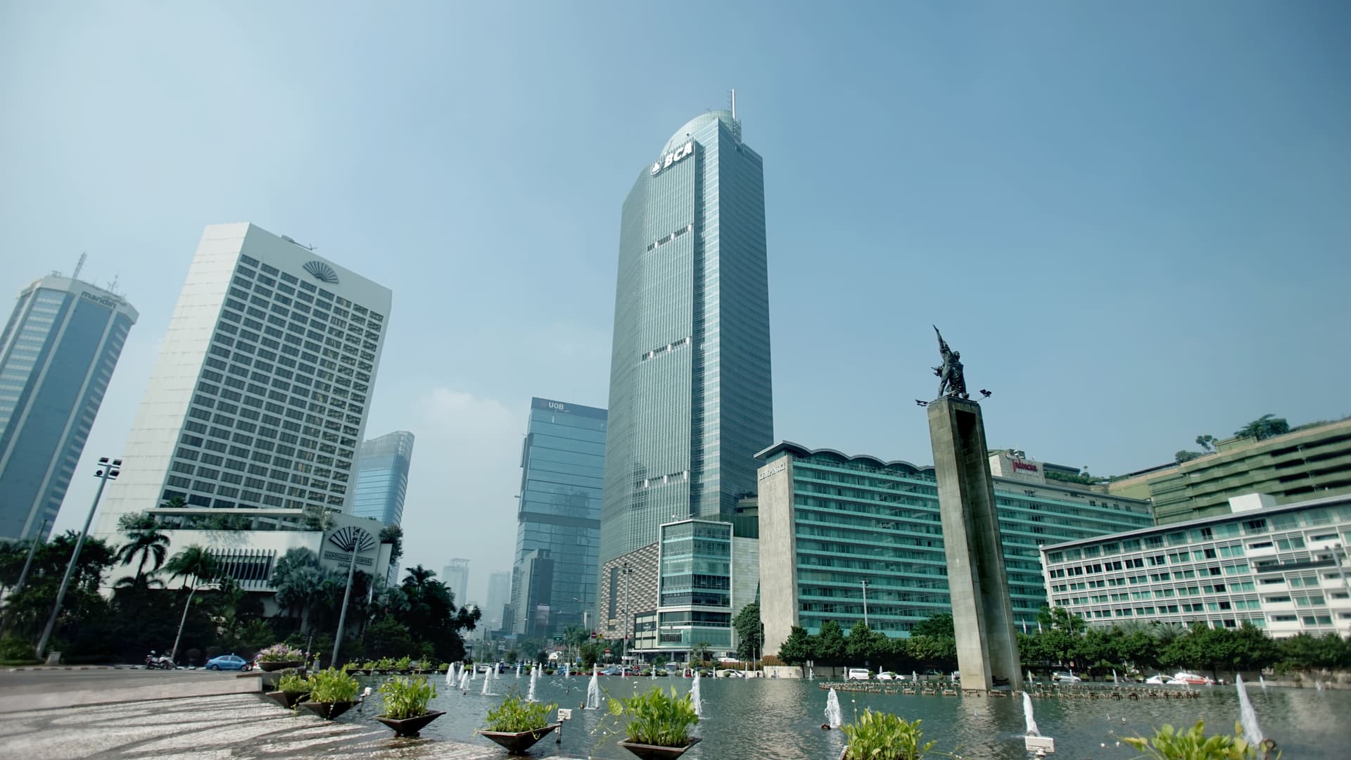BCA Bagi Dividen 3 Kali Setahun, Saatnya Investor Borong?