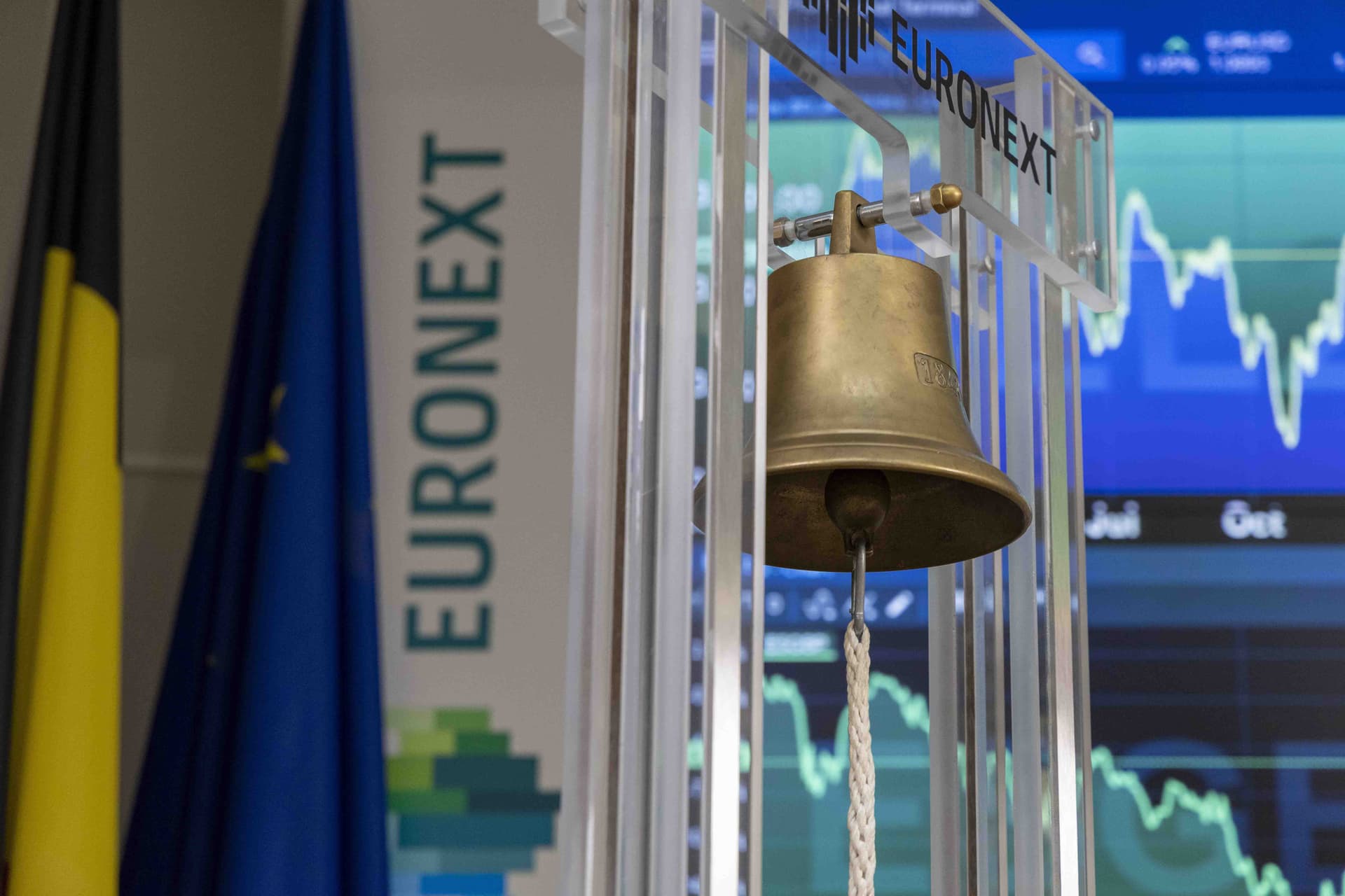 Bursa Eropa Menguat, tapi Stoxx 600 Catat Bulan Terburuk Sejak 2022
